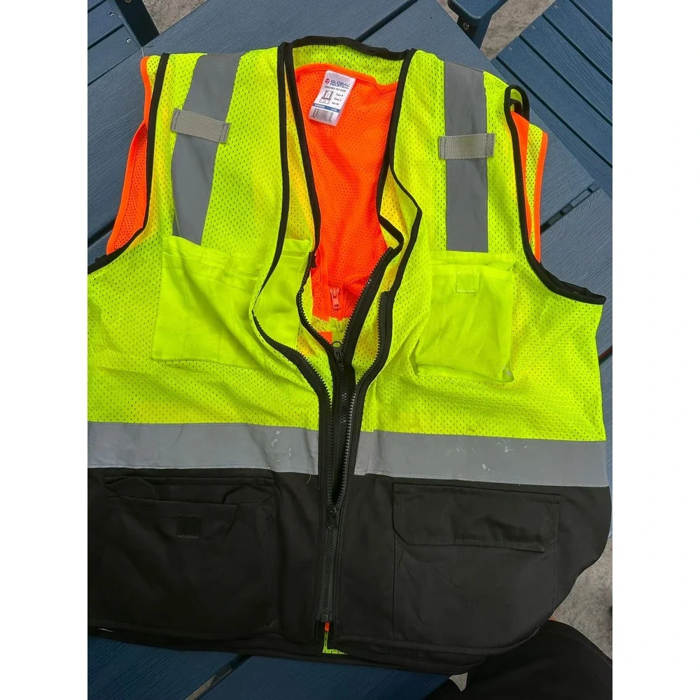 Lot of 4 NEW Global Industrial High Visibility Safety Vests ANSI Class 2 L/XL